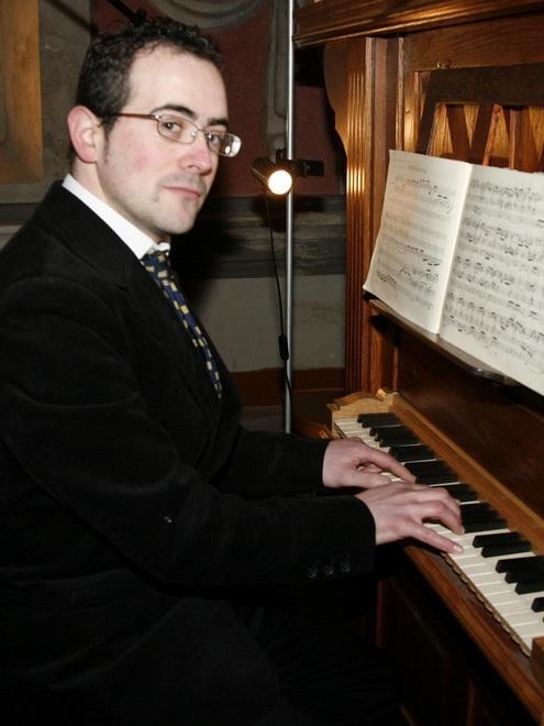 La musica di Bach all’organo per accompagnare la cerimonia 