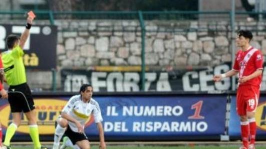 Barba cacciato dopo 54’’ E così finisce negli annali