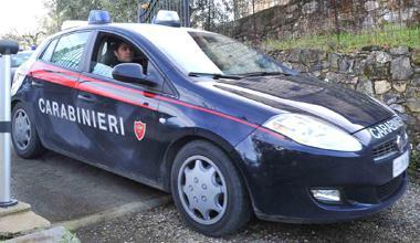 Lite con la vicina 84enne, la uccide con un pezzo di legno 