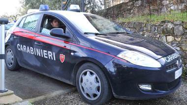 Lite con la vicina 84enne, la uccide con un pezzo di legno