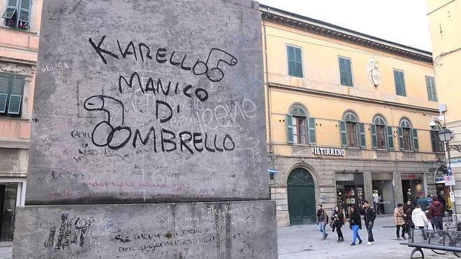 Statua imbrattata, il Comune si costituirà parte civile