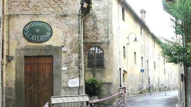 «Accesso garantito ai soli residenti»