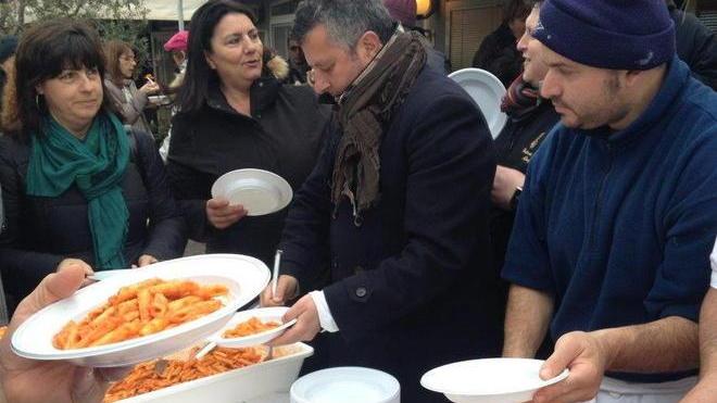 I sorrisi arrivano davanti alla pasta