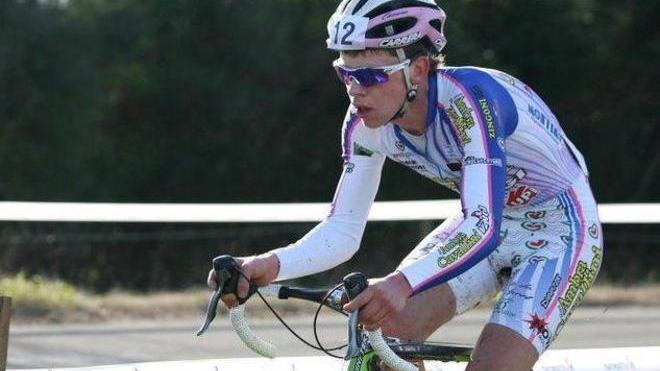 Tanta paura per Santini ma ora il ciclista sta meglio