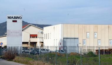 La fabbrica di via Senese (foto Bf)