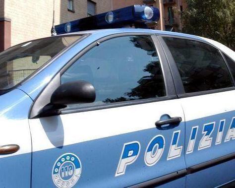 I poliziotti lo riconoscono al bar, preso un latitante 