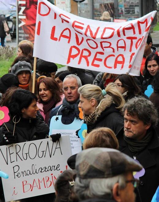 Le mamme in piazza contro i tagli alle materne e ai nidi 