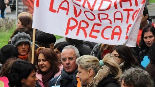 Le mamme in piazza contro i tagli alle materne e ai nidi