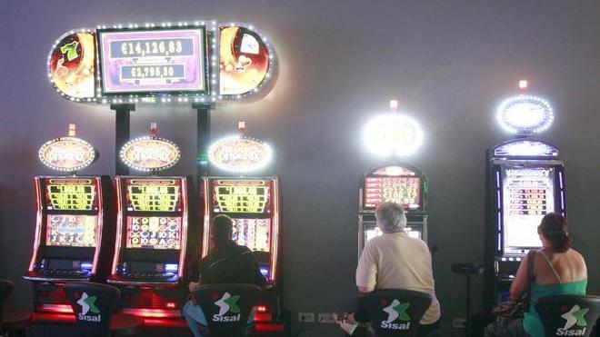 Saccheggiavano le slot del Bingo Regina