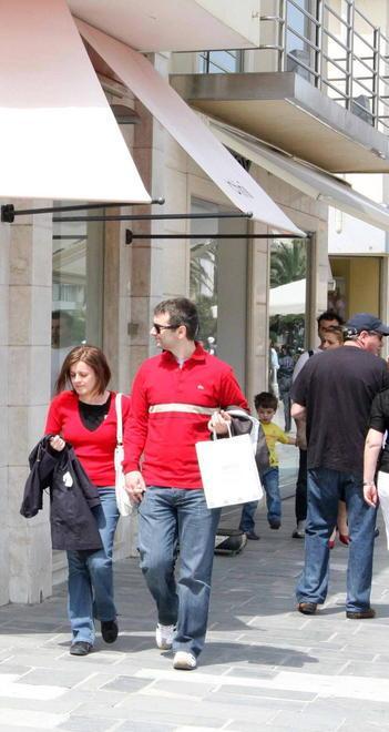 Negozi aperti anche a Pasquetta «Sarà sciopero» 