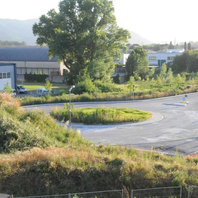  La strada costa 2,7 milioni, un’area per la sosta gratuita