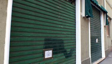 Caos e degrado, locale chiuso per un mese in via Indipendenza 