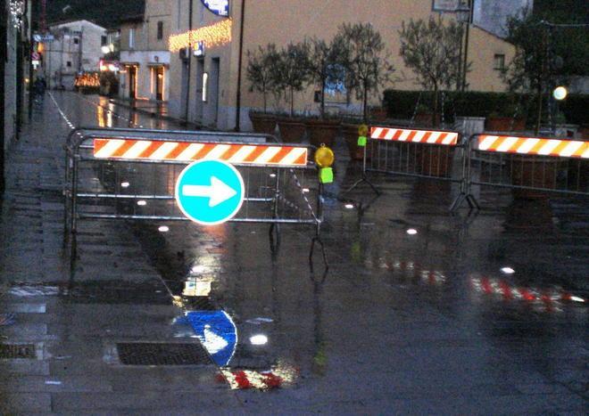 Polemiche a Calci per i nuovi lavori decisi in via Roma 