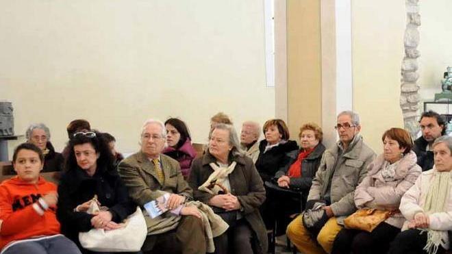 I fedeli riabbracciano l’Addolorata salvata dall’alluvione