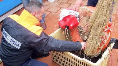 Peschereccio nella riserva marina: denunciato il comandante