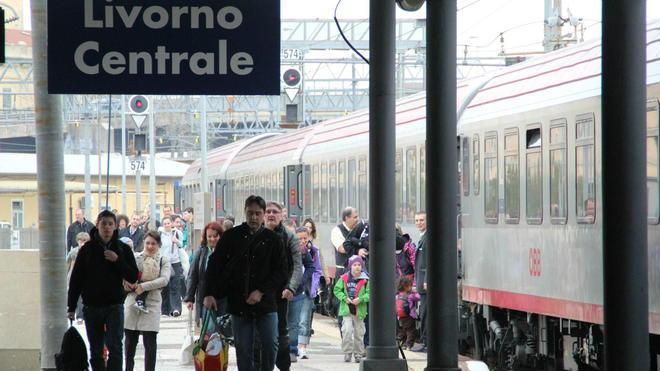 Senza Frecciabianca, condannati a treni lenti e affollati