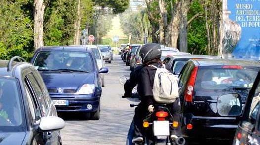 Ticket a Baratti, gli operatori turistici s’infuriano