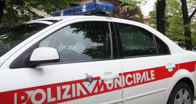 Vigile tassista per la segretaria generale 