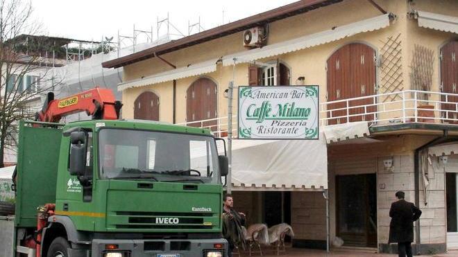 Lavori in corso allo storico Caffé Milano di viale Morin