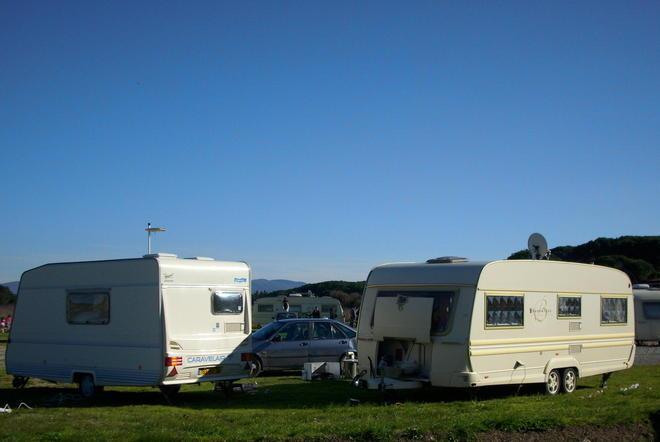 Il Comune sfratta il camper dei rom