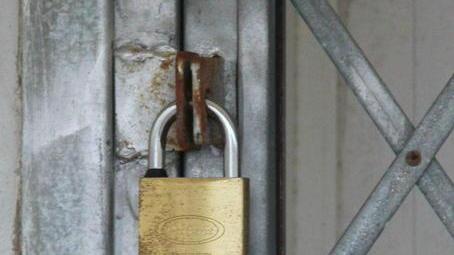In trenta aspettano cassa integrazione e stipendi arretrati