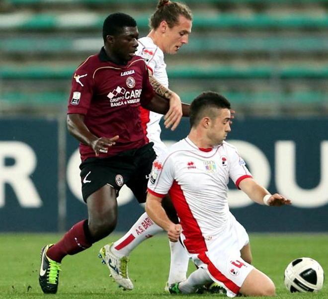 Livorno non la chiude, il Bari lo beffa 