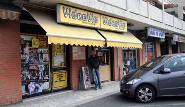 Resta in carcere il rapinatore della videoteca 