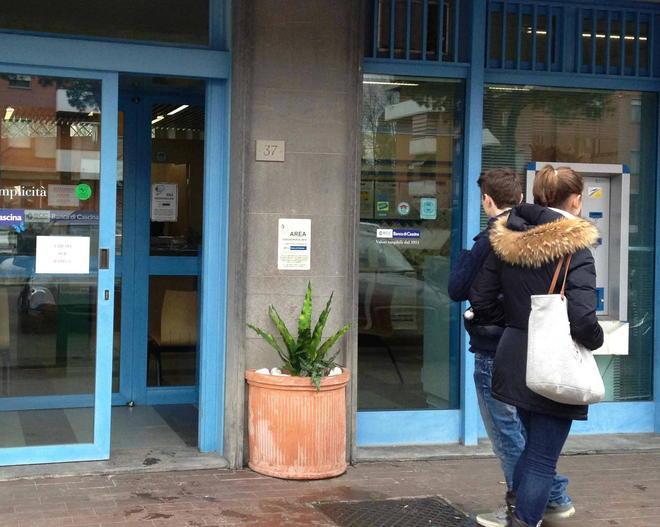 Il bandito galante ad una ragazzina: «Sei bellissima» 
