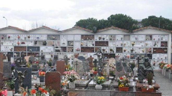 Ladri in azione al cimitero di San Filippo