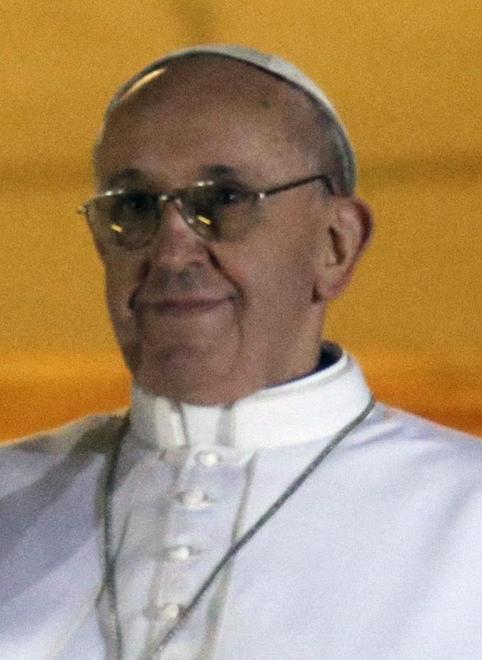  Angelus del nuovo Papa, viaggio a Roma