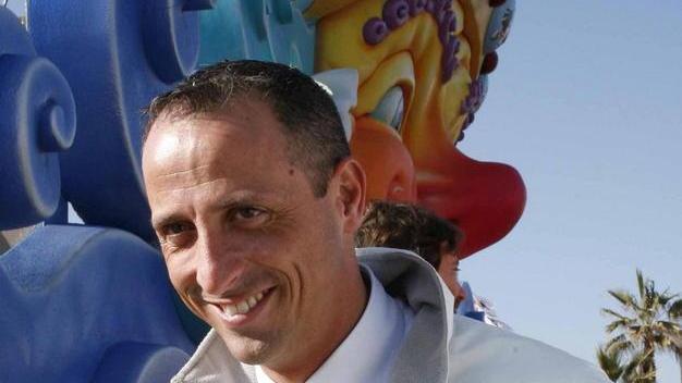 Uscire dal carnevale? Tanti no da Camaiore