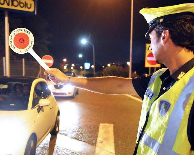 Ritirate tre patenti per guida in stato di ebbrezza 