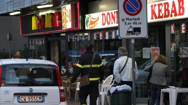Ancora violenza in piazza Dante: accoltellato dopo la lite
