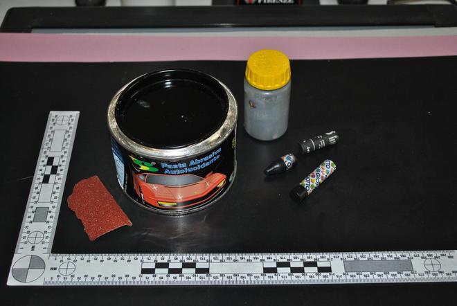Fermato il truffatore dello specchietto: in macchina aveva un “kit” 