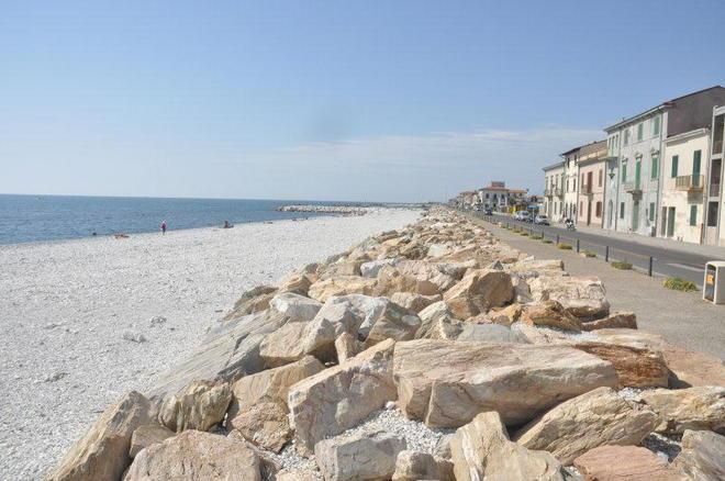 Marina di Pisa, altre spiagge di ghiaia in arrivo 