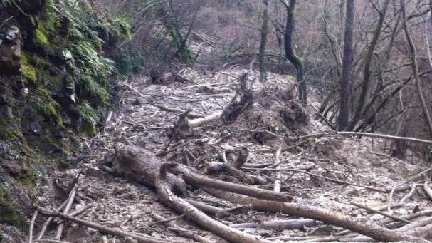 Pasqua sulle ruspe cinque frane a Vernio una famiglia isolata