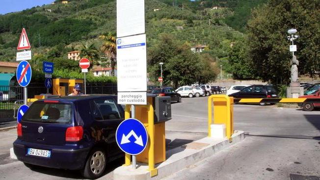 Parcheggi all’ospedale «Dal Comune solo silenzi»