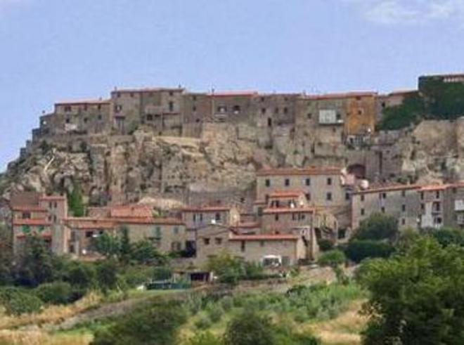 «Roccastrada riduca l’Imu al 50 per cento» 