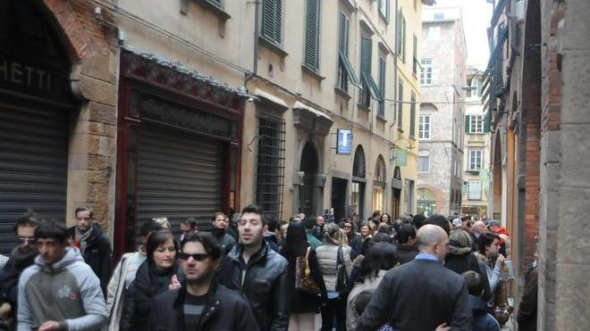 Aperti tutti i negozi delle catene