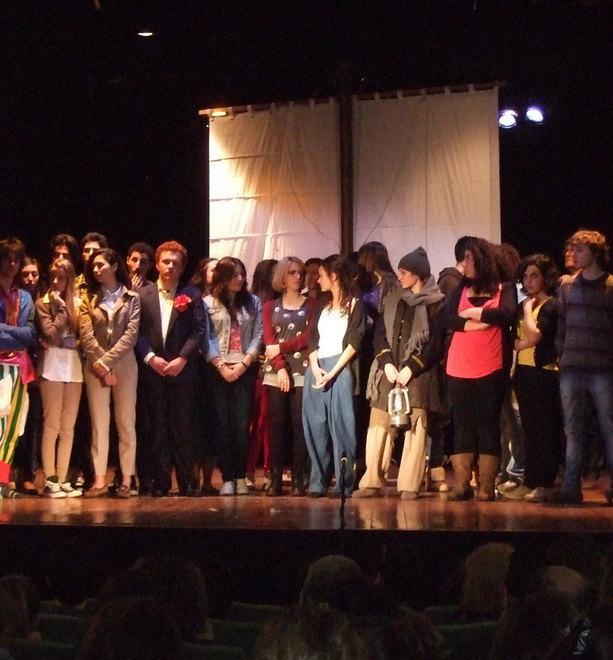 Studenti-attori dell’Iti in tour con “Balene a vela” 