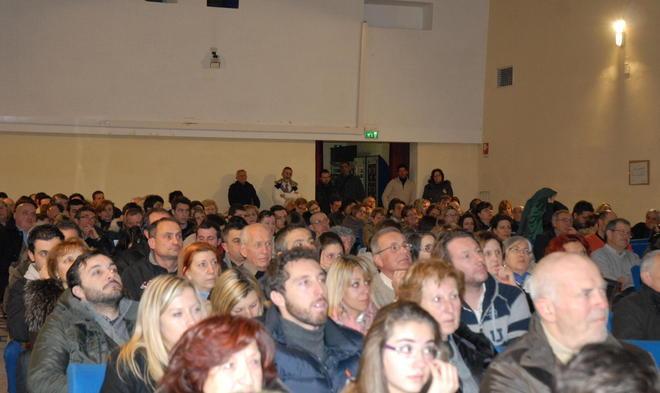 In centinaia per ricordare Matteo