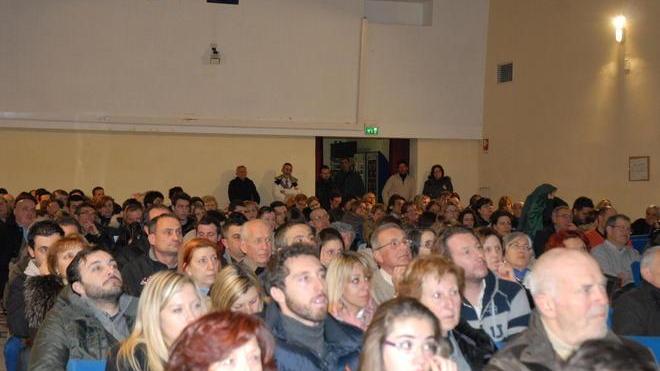 In centinaia per ricordare Matteo