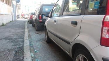 Danneggiate quattro auto in via Capponi