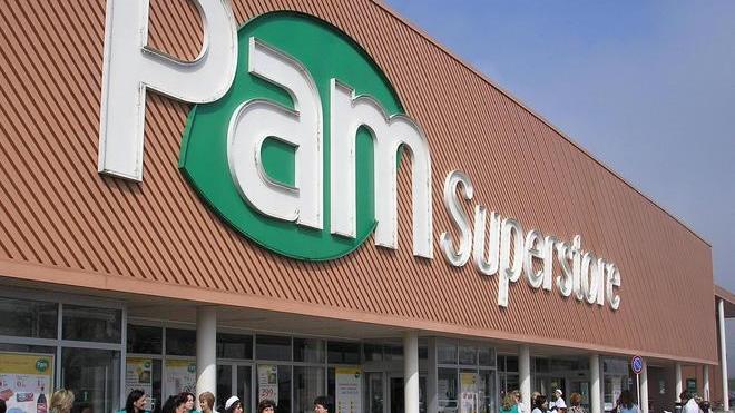 In sciopero i lavoratori del negozio Pam di via Targetti