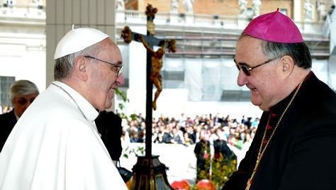 Il Papa incontra i modenesi: «Come stanno i terremotati?» - IL VIDEO 