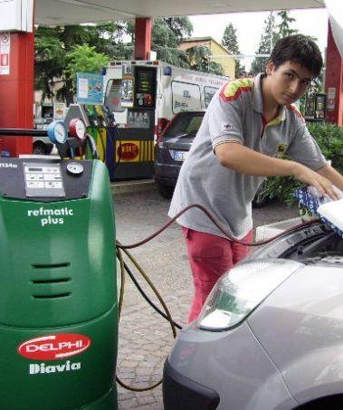 Gli addetti al recupero del gas devono frequentare un corso