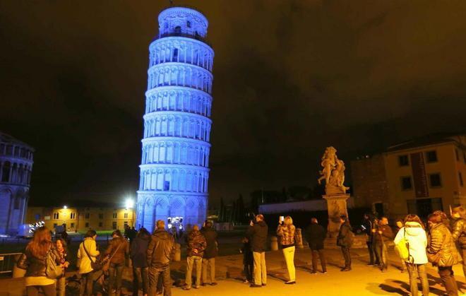 La Torre in blu per parlare di autismo 