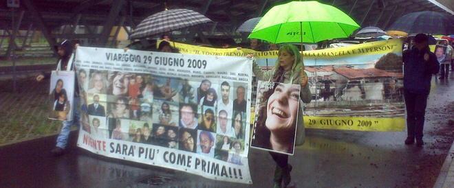 Strage: scontro in aula «Parti civili, fare pulizia» 