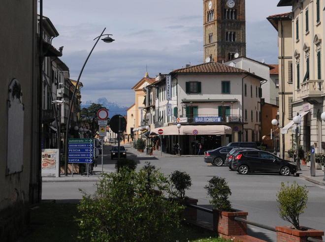 «Dovevamo chiudere i negozi dopo l’aggressione in centro»