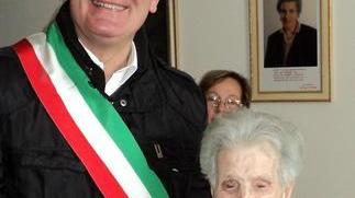 Visita del sindaco per i 102 anni di nonna Bruna